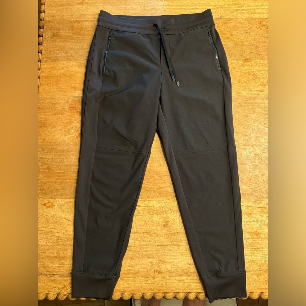 Athleta Hybrid Trek Jogger 12